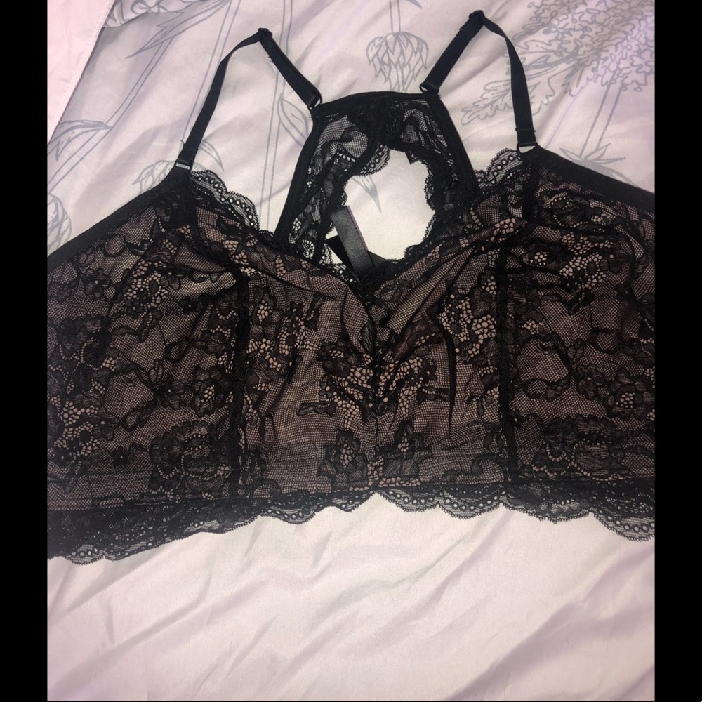 NWT Black & Nude Lace Racerback Bralette